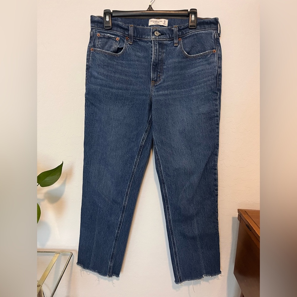 Abercrombie & Fitch 90s Mid Rise Straight Leg Jeans 29s